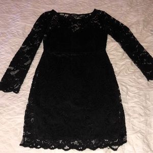 Black long sleeve bodycon lace homecoming dress!!